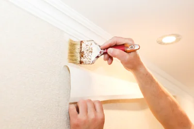 Pose de papier peint à Perrouse — revêtements muraux et toiles de verre